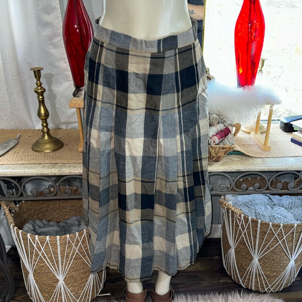 Lindsey Blake plated vintage skirt